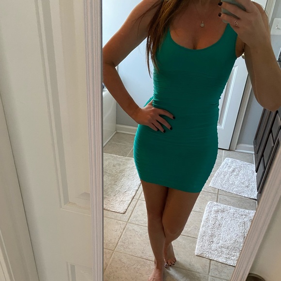 ECU BEBE BODYCON CUTOUT DRESS SMALL - Picture 3 of 6